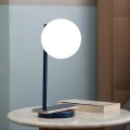 Lampka z ładowarką indukcyjną Bubble, ciemnoniebieska - Lexon