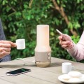 Lampa stołowa bezprzewodowa z głośnikiem i USB, Terrace+, złota - Lexon