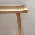 Drewniany stołek Scala, dąb olejowany - EKTA Living