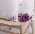 Poduszka z puchu gęsiego Amore 70x80, batyst, 90% puch - Notte