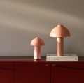 Bezprzewodowa lampa stołowa Buddy IP44, Blush - Globen Lighting