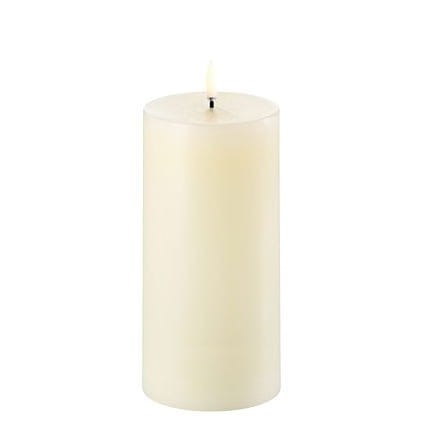 Świeca na baterie z ruchomym płomieniem, walec Led, 7,8x15, Ivory - Uyuni