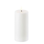 Świeca na baterie z ruchomym płomieniem, walec Led, 7,8x15, biel Nordic - Uyuni