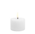 Rowkowana świeca walec 4,5 cm, LED na baterie z ruchomym płomieniem, biel Nordic - Uyuni