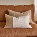Poduszka dekoracyjna lniana Brunello 50x30, camel naturalny - Pomax