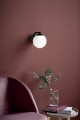 Lampa ścienna kinkiet Grant czarna z białą szklaną kulą NORDLUX