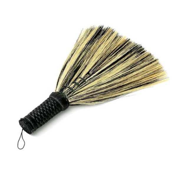 Czarna-naturalna miotełka do kurzu Sweeping z trawy alang alang - Bazar Bizar