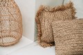 Naturalna poduszka dekoracyjna 40x40 z rafii Flores BAZAR BIZAR