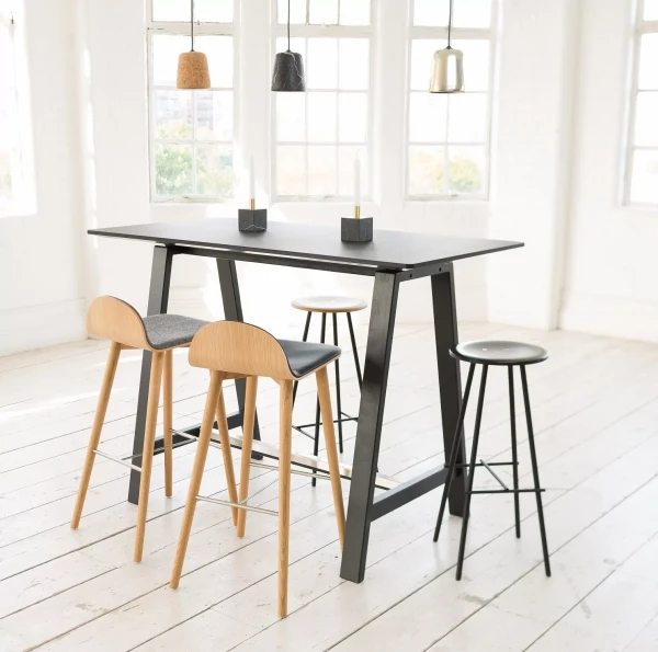 Czarny wysoki stół na kozłach HT1-108 - Andersen Furniture