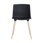Designerskie krzesło na drewnianych nogach Tac czarne bielone - Andersen Furniture