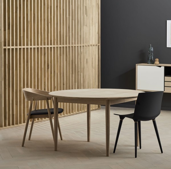 Stół z litego drewna dębowego rozkładany Classic Ø110, mydlony - Andersen Furniture