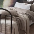 Narzuta na łóżko z lnu naturalna 260x260 Hannelin Natural - Himla