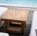 Stolik drewniany Natural 50x50 z odzyskiwanego teaku - Bazar Bizar