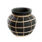 Osłonka na doniczkę dekoracyjna Belly S Black terakota rattan - Bazar Bizar
