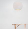 Lampa wisząca kula biała Scraplights Sun32 White Ø82 - Graypants