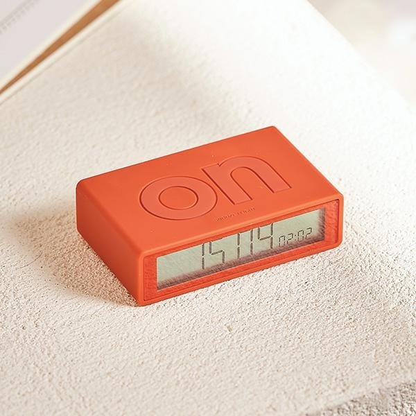 Lexon Flip+ budzik elektroniczny na baterie, naturalhomedecor