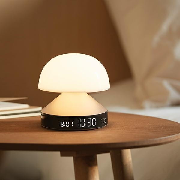 lampa z budzikiem Lexon, naturalhomedecor