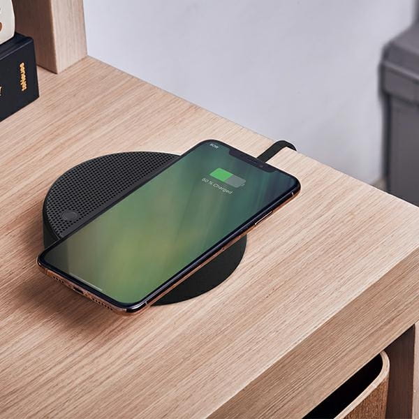 ładowarka indukcyjna z głośnikiem bluetooth Lexon, sklep natural home decor
