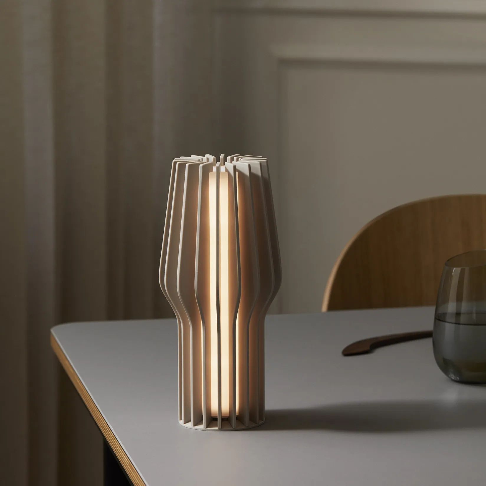 Radiant Eva Solo lampa stołowa bezprzewodowa Natural Home Decor