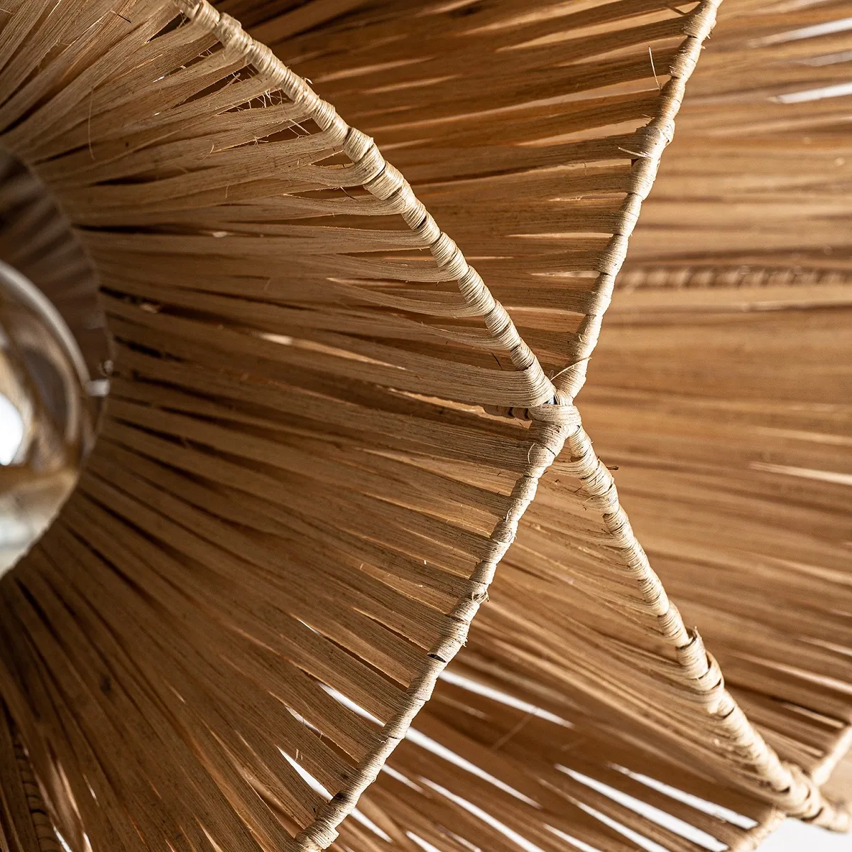 dekoracyjna lampa z rattanu, Natural Home Decor