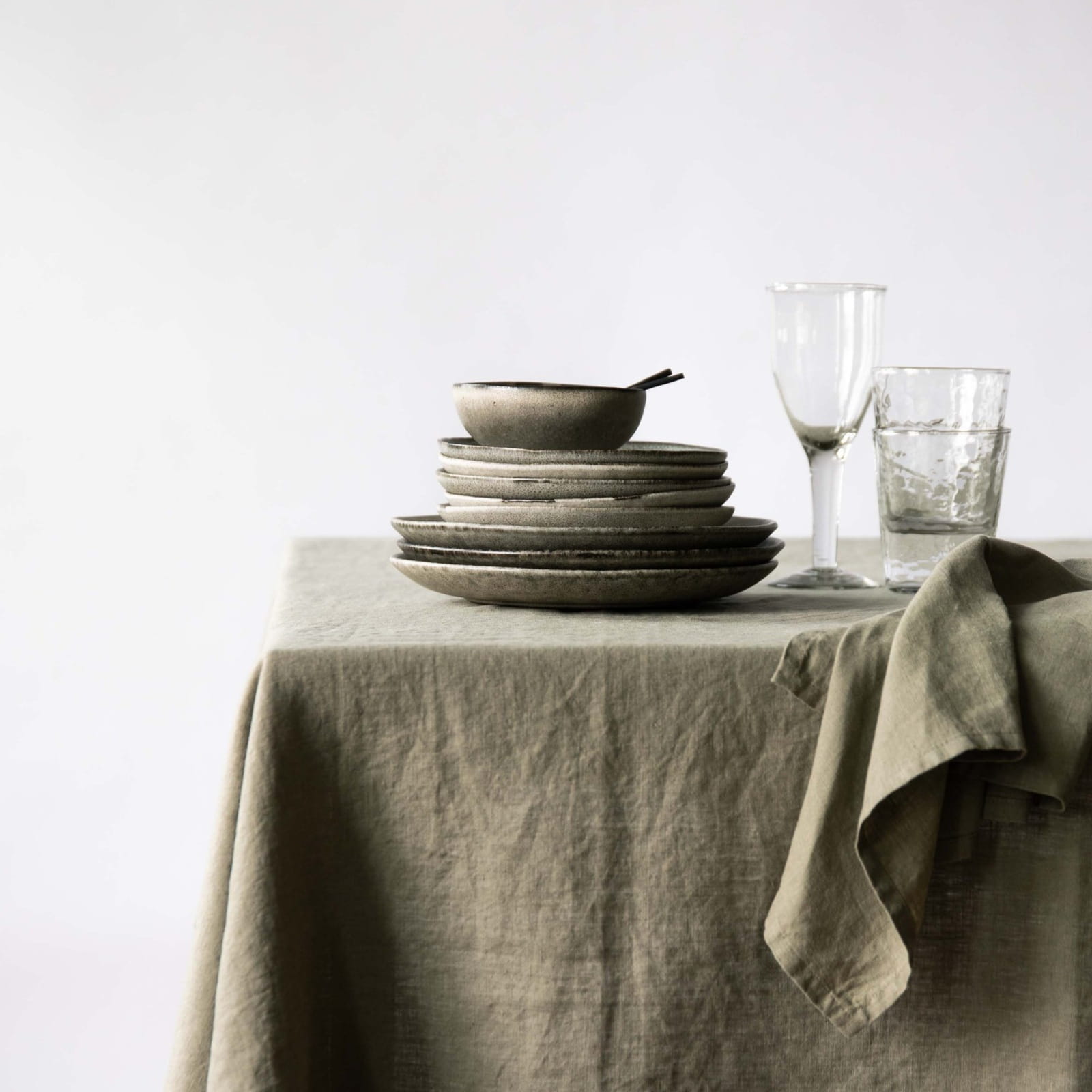 obrus lniany z miękkiego lnu Tell Me More, Natural Home Decor