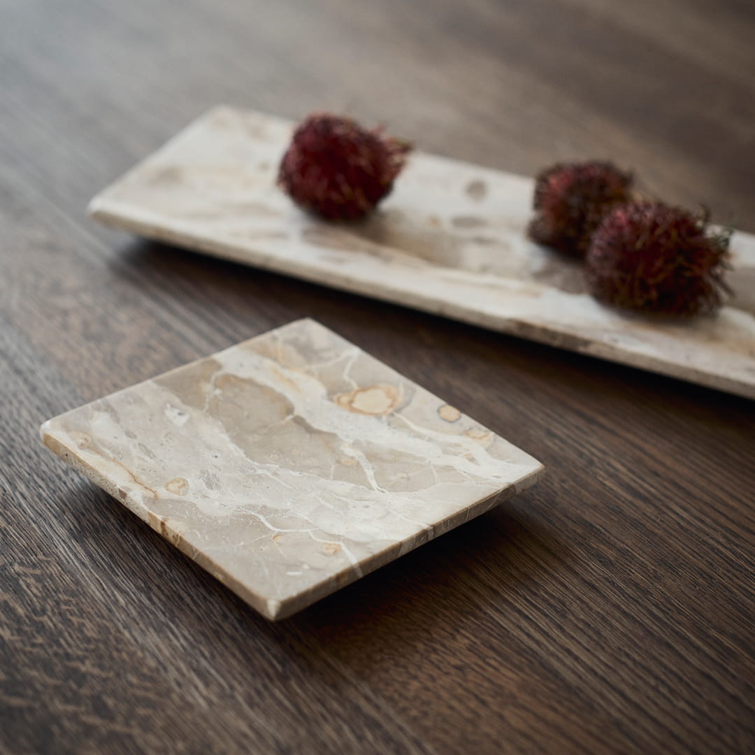 taca marmurowa Muubs Natural Home Decor