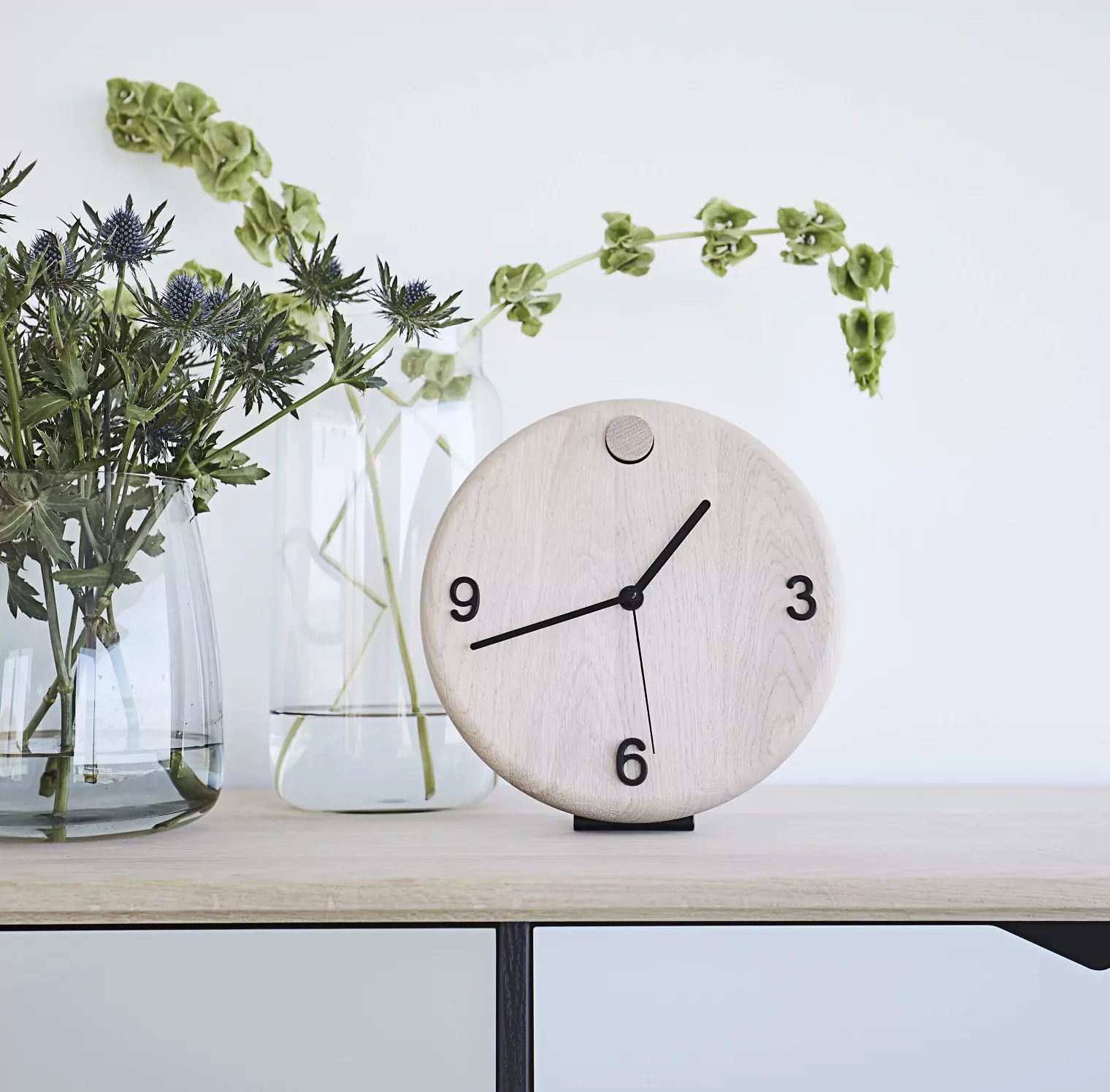 Drewniany zegar stojący na komodę Andersen Furniture Natural Home Decor