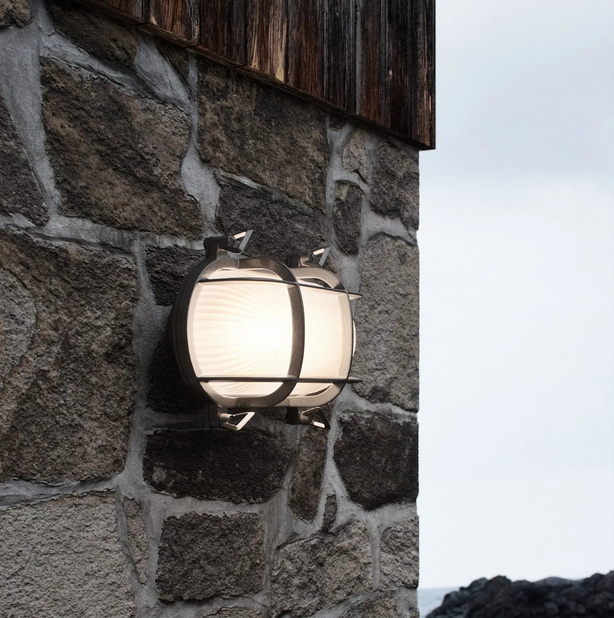 Oświetlenie zewnętrzne domu Helford Nordlux Natural Home Decor