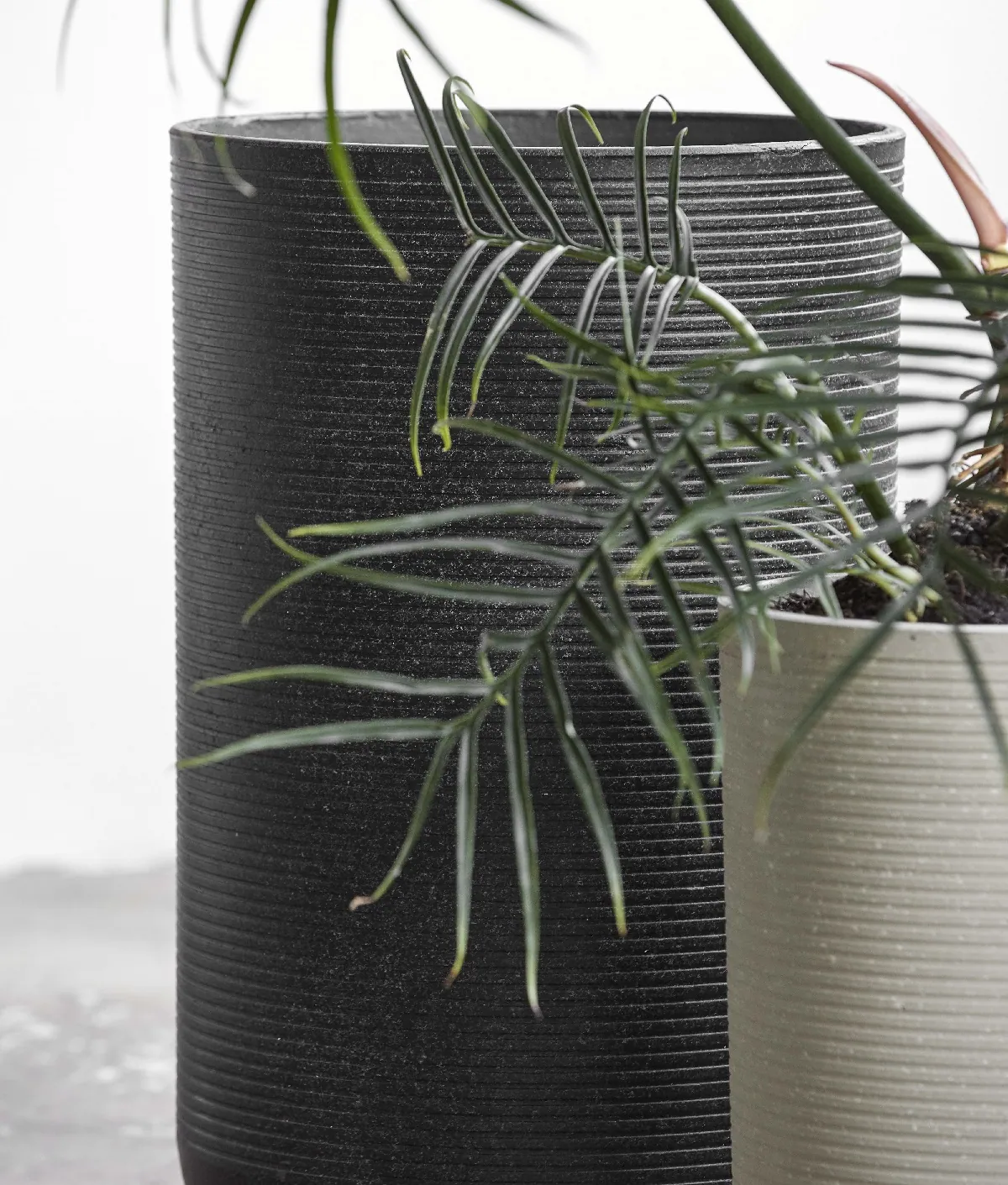 donice z cementu Nordal Natural Home Decor