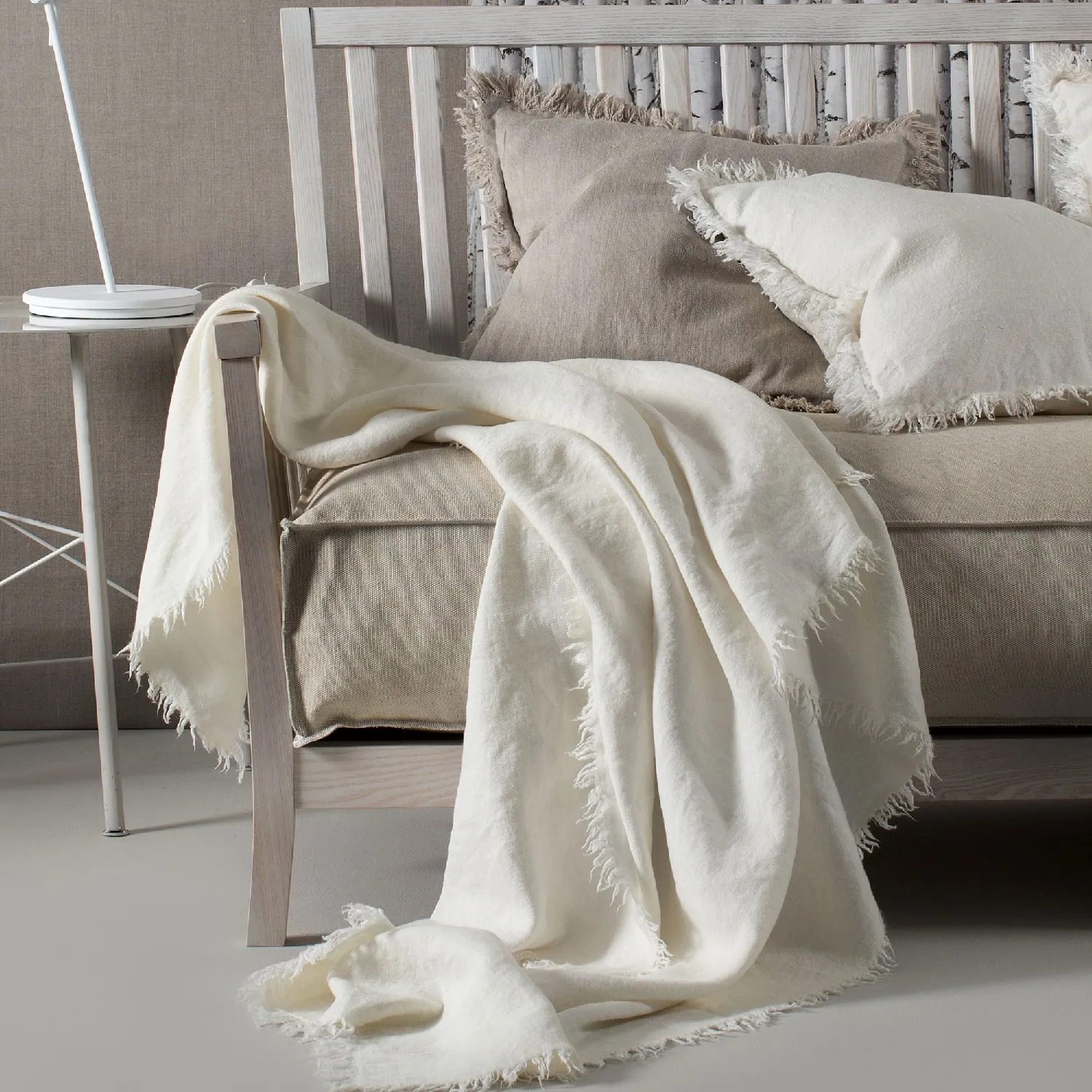 Poszewka dekoracyjna z frędzlami Merlin Himla Natural Home Decor