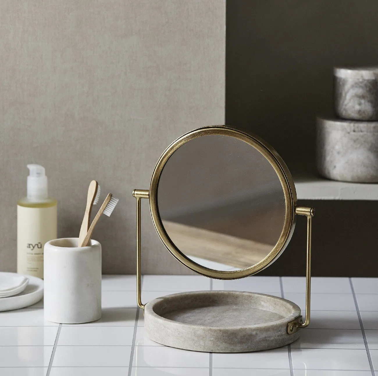 Marmurowy kubek na szczoteczki do zębów Nordal, sklep internetowy Natural Home Decor